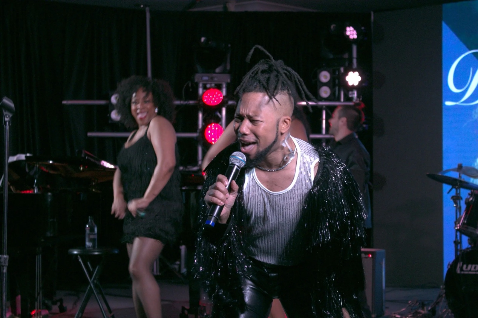 Avionce Hoyles — Dear Tina live